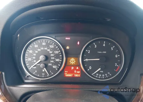 2006 BMW 325I z USA, uszkodzony, nr VIN WBAVB13546PT00263